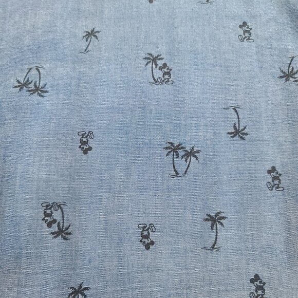 Disney Mickey Mouse Men's Large Shirt EUC - Picture 7 of 9